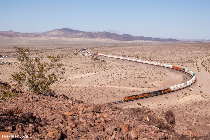 BNSF 7520, Ludlow (CA) 26-5-2014