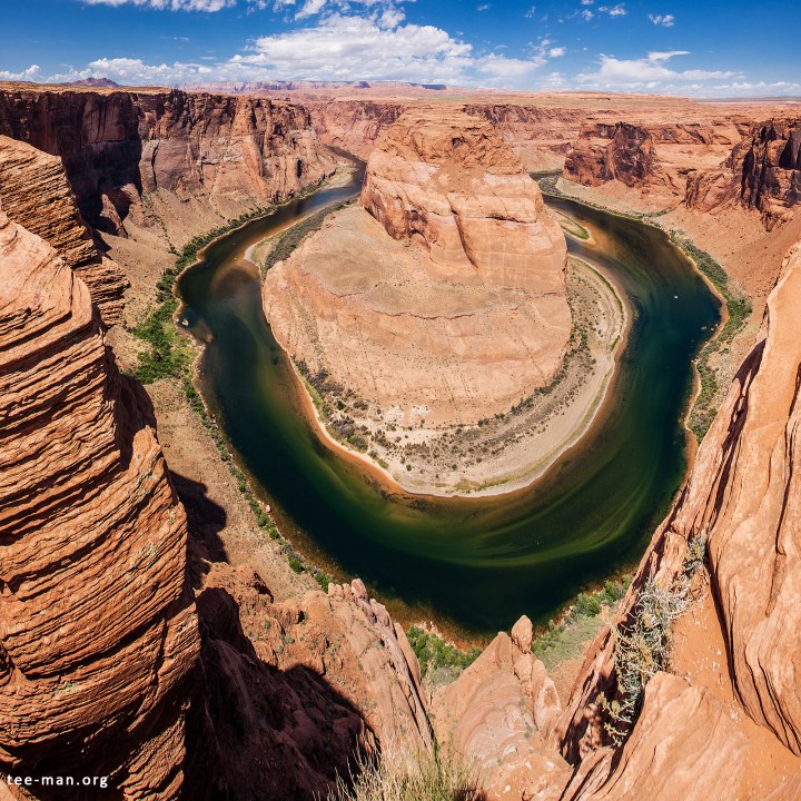 Standing creepy close to the edge I was able to make 4 shots to compose into this one photo. Page (AZ), 30.5.2014