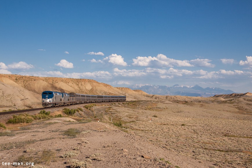 Amtrak's 22 pulls the California Zephyr into Utah, through Thompson, towards San Francisco. Thompson (UT), 31.5.2014