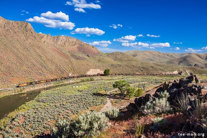 UP 5754 runs through deserted Palisade, NV. 4.6.2014