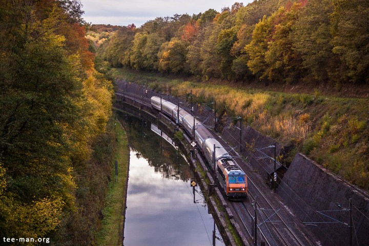 SNCF's 26167 and the Eurocity to Basel. Arzviller, 24.10.2015