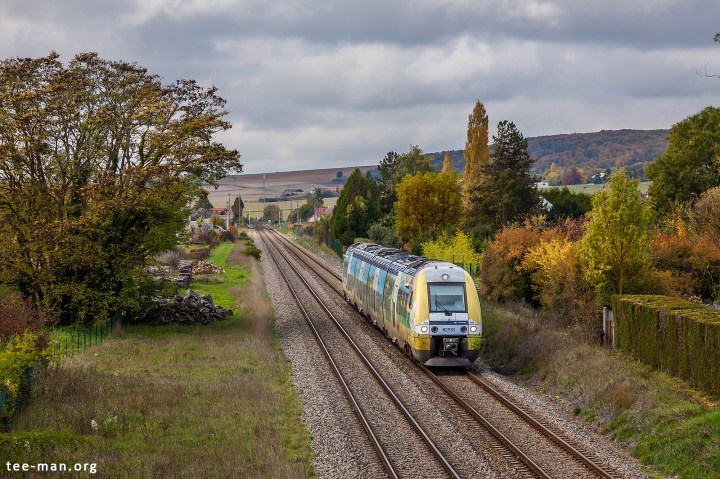 Next stop for SNCF 82513 is Troyes. Marnay-sur-Seine, 25.10.2015