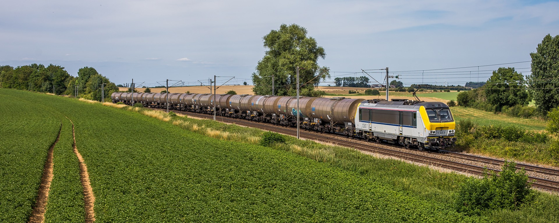 Lineas freight train Antwerp - Tergnier.