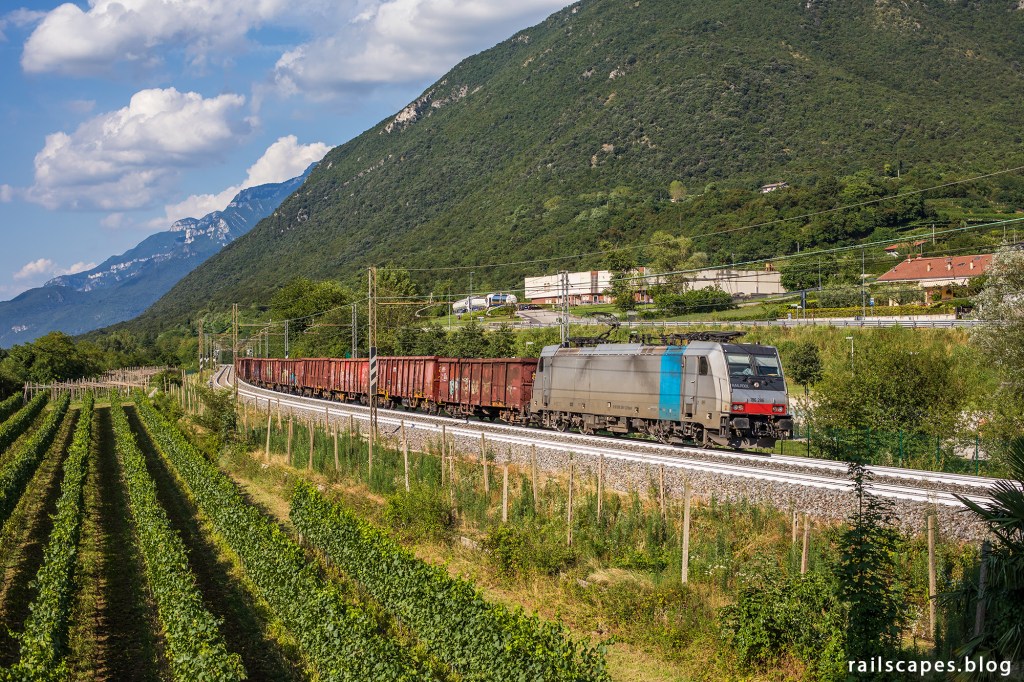 Lokomotion freight train from Hall in Tirol to Brescia